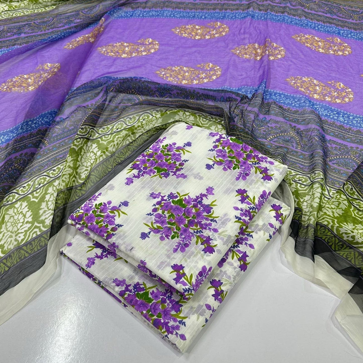 Lawn 3PC – Chiffon Dupatta – D-102